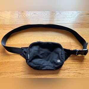 Lululemon Everywhere Belt Bag Large 2L Black with silver hardware